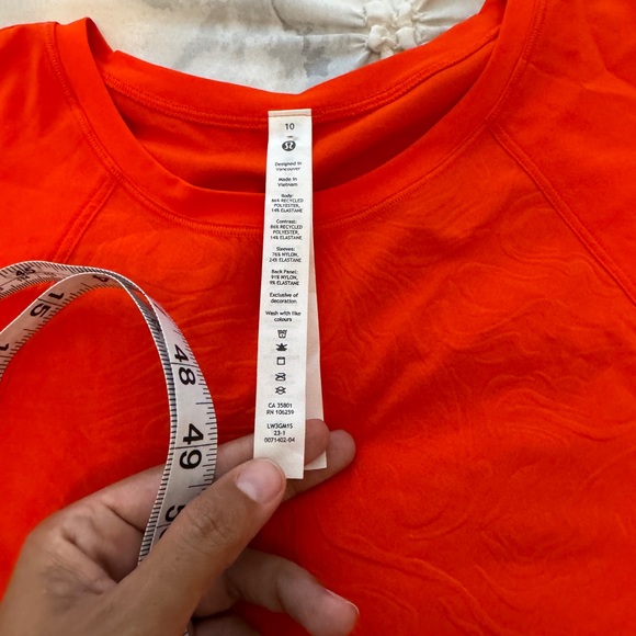 NEW WITH TAG Lightweight Stretch Running T-Shirt
Airflow - Picture 7 of 12